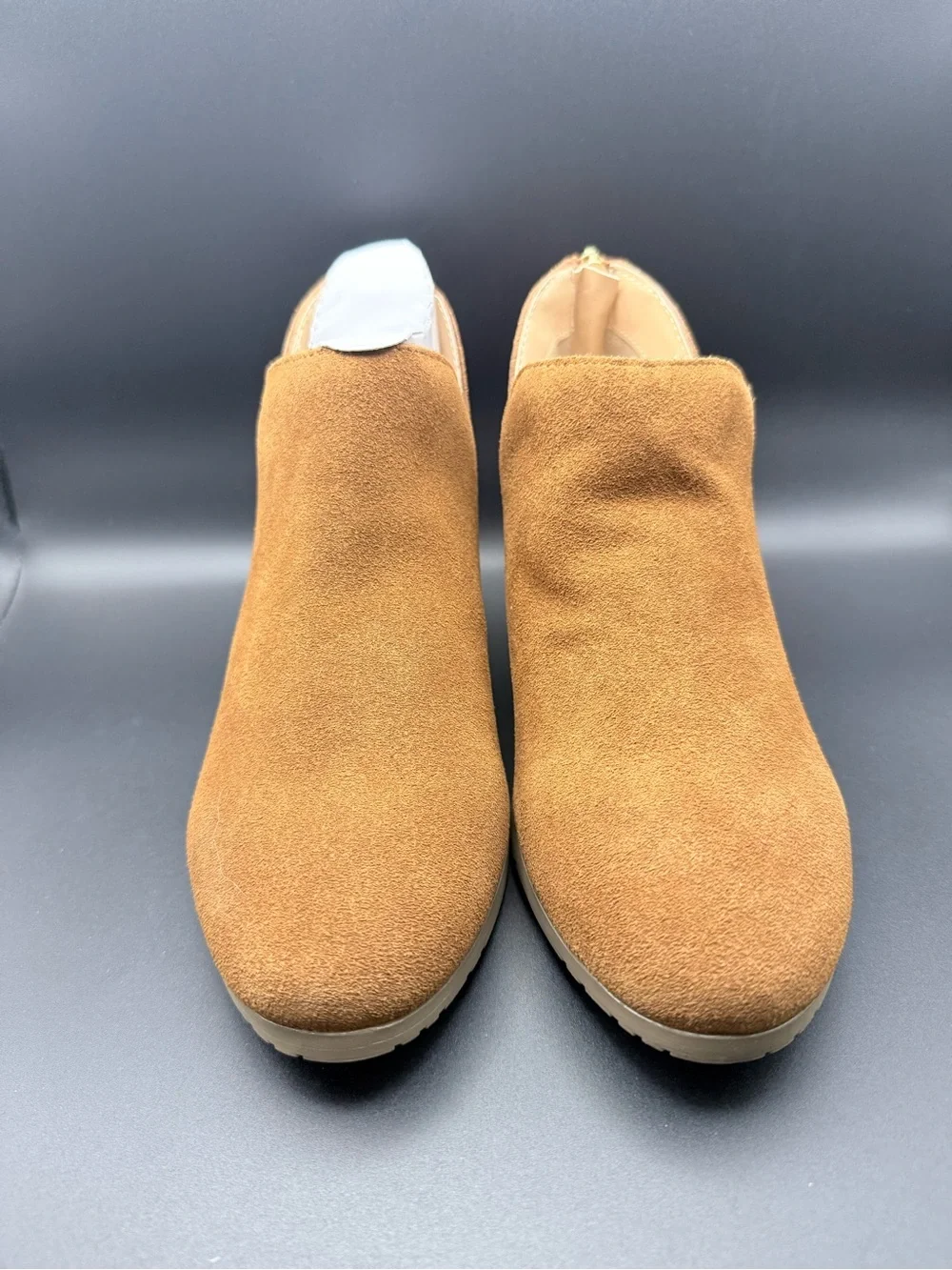 Kenneth Cole Reaction looks warm